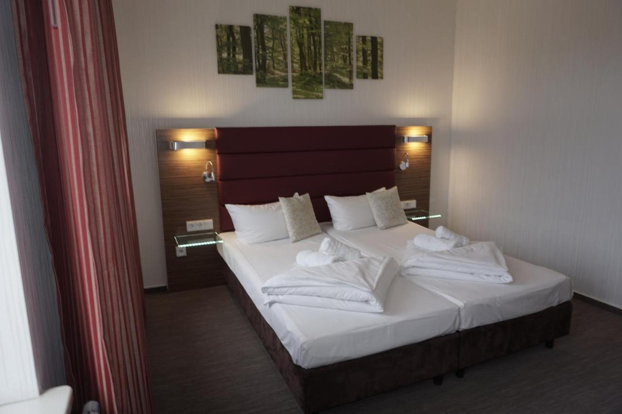 Hotel Und Restaurant Zum Deutschen Hause Lübbenau Zewnętrze zdjęcie